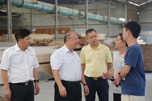 范树育深入柳州办事处辖区开展不忘初心牢记使命主题教育调研