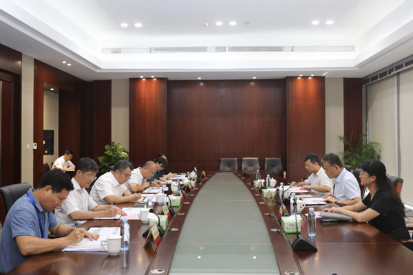 自治区联社党委副书记范树育,自治区联社副主任李勇斌,自治区联社信贷